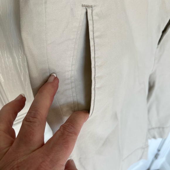 Women’s Docker Shorts - Picture 8 of 11